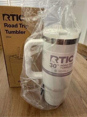 RTIC Road Trip Tumbler 30 oz